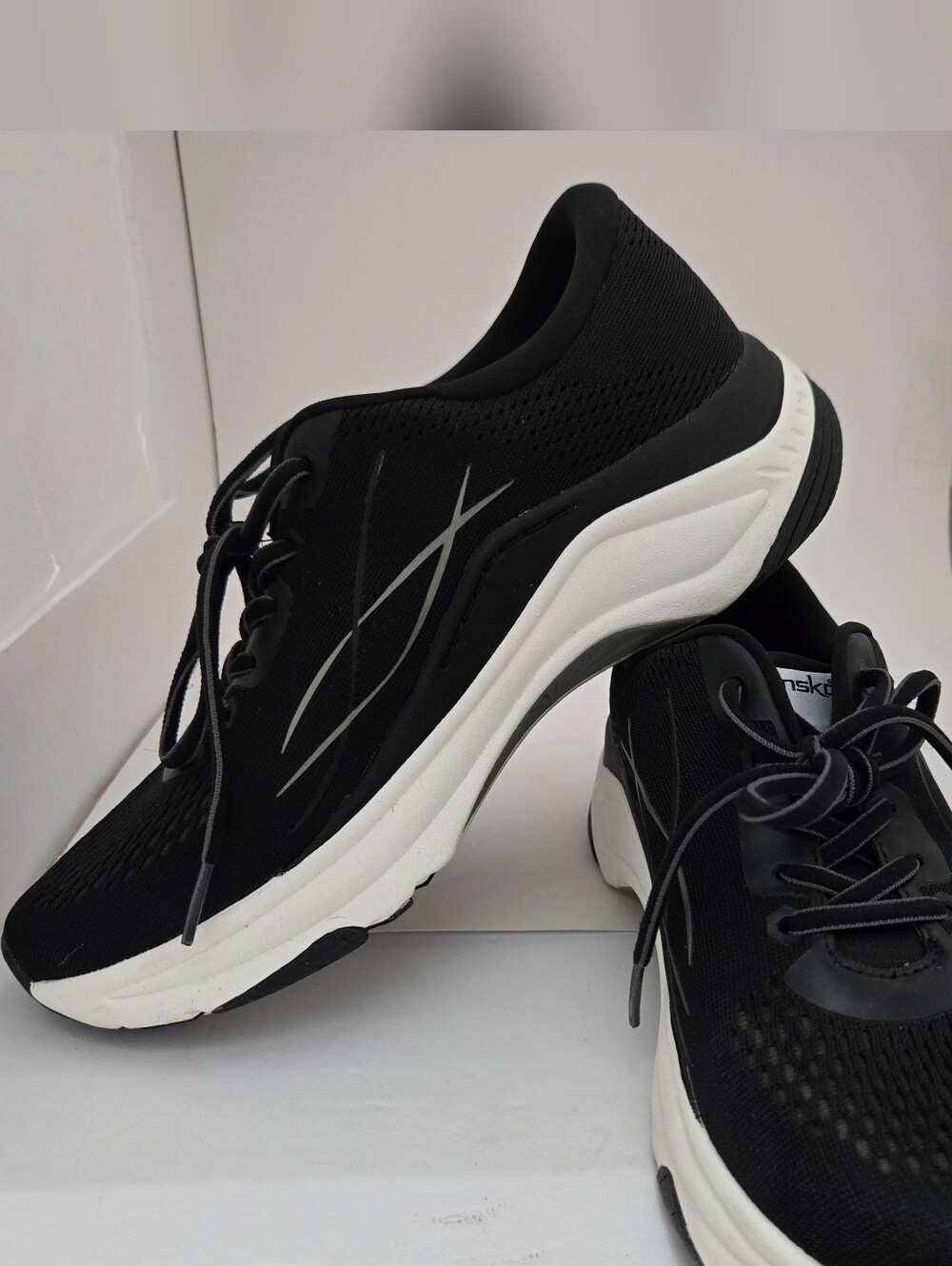 Dansko Pace Walking Sneakers Size 38 =7.5-8
